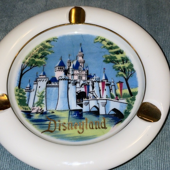 Disneyland Vintage 1959 Souvenir Ceramic Ash Tray Plate Sleeping Beauty Castle - Picture 5 of 10